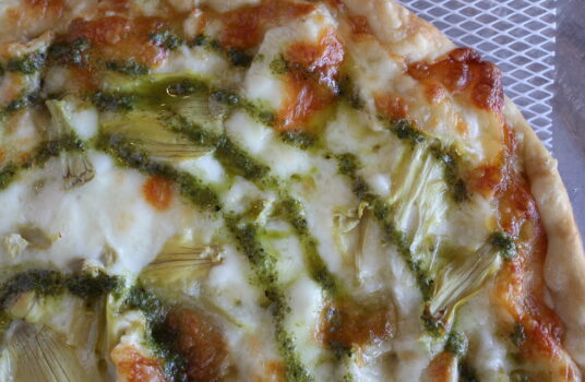 Chicken pesto pizza